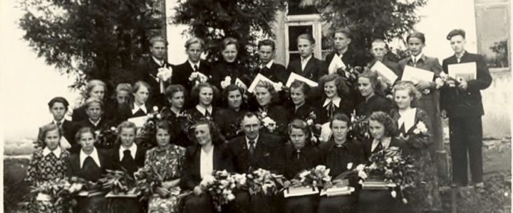 1954. gada absolventi